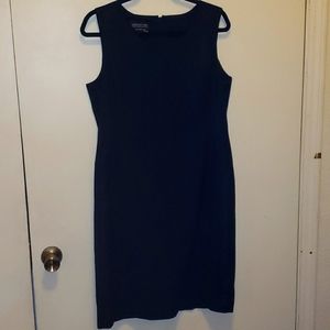 Machine washable wool sheath dress with lining